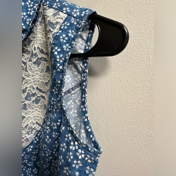 SOLD | Vintage RoughRider By Circle T Blue Floral Vest/Blouse | Women’s Size XS - Picture 4 of 9